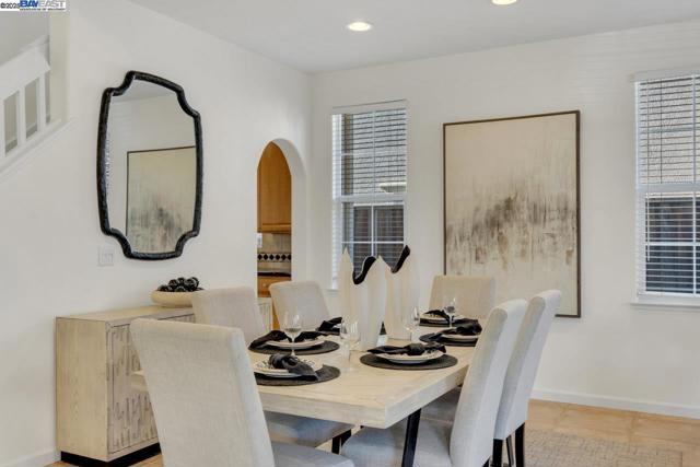 1508 Whispering Oaks Way, Pleasanton CA: https://media.crmls.org/mediaz/d3378f2e-36ea-41bc-8e9d-86e1c852cc10.jpg