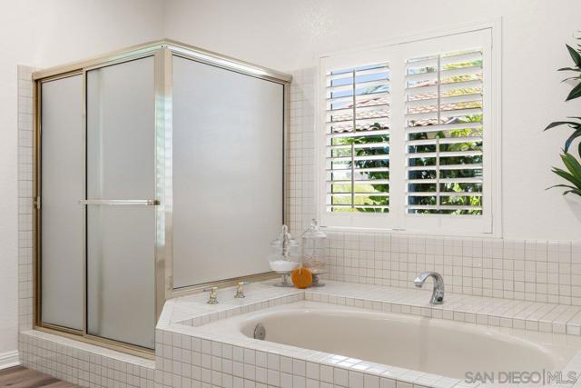 2084 Roberts Pl, Escondido CA: https://media.crmls.org/mediaz/d337e5d4-db2f-462f-a7ca-3b20c90725f2.jpg