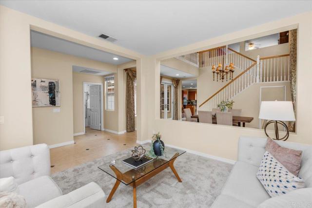 320 Crownview Ct, San Marcos CA: https://media.crmls.org/mediaz/d3380d98-3886-4857-b40b-1055b5264f60.jpg