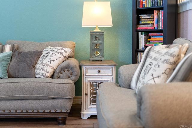 4610 Los Alamos Way, Oceanside CA: https://media.crmls.org/mediaz/d3385736-903d-48c8-9634-218a333d4279.jpg