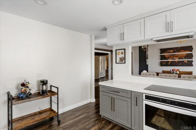 Detail Gallery Image 14 of 37 For 215 Cranston Crest, Escondido,  CA 92025 - 3 Beds | 2 Baths