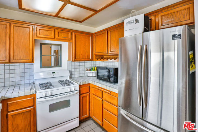 10911 BLUFFSIDE Drive, 1 photo 6