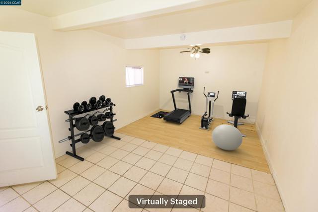 2929 Alta Mira Dr, Richmond CA: https://media.crmls.org/mediaz/d33960ba-e022-4d9c-96ff-f388bd0bf76e.jpg