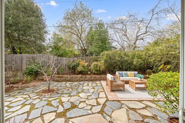 1050 Connecticut Drive, Redwood City CA: https://media.crmls.org/mediaz/d3396c9c-d927-447c-8692-2a6c8aff71bf.jpg