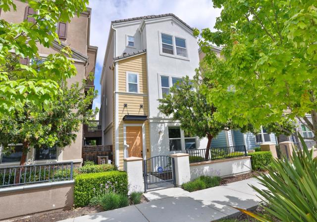 825 Garden Street, Milpitas CA: https://media.crmls.org/mediaz/d3399728-314b-4fb4-ad80-95c644be2398.jpg