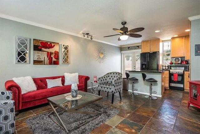 Image 3 of 19 For 800 Cottonwood Road 2