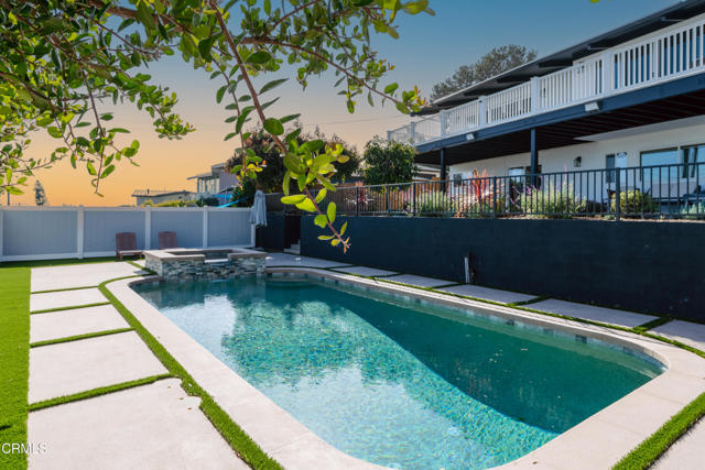3086 Grove Street, Ventura CA: https://media.crmls.org/mediaz/d33a070d-0f6f-49c3-b0d6-1da90379c1c6.jpg