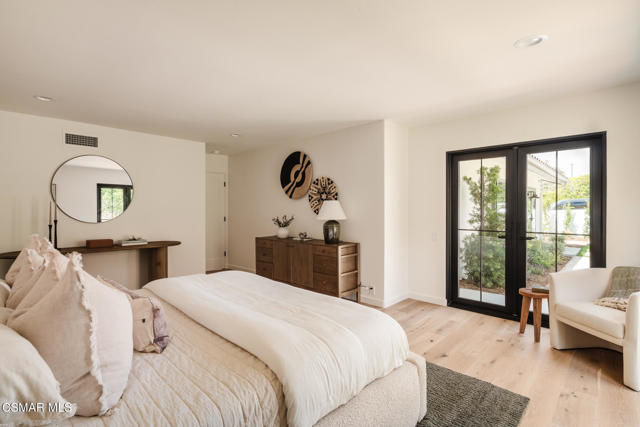 1207 Westridge Drive, Ventura CA: https://media.crmls.org/mediaz/d33b0a1c-abbc-4759-9673-bccf0c28c432.jpg