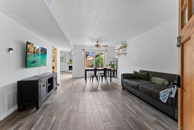 4186 Balboa Way, Clairemont Mesa CA: https://media.crmls.org/mediaz/d33b2f40-dce9-4492-9e9b-07f4f0ecb7db.jpg