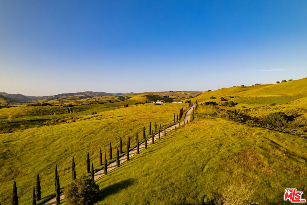 7253 Santos Road, Lompoc, CA 93436