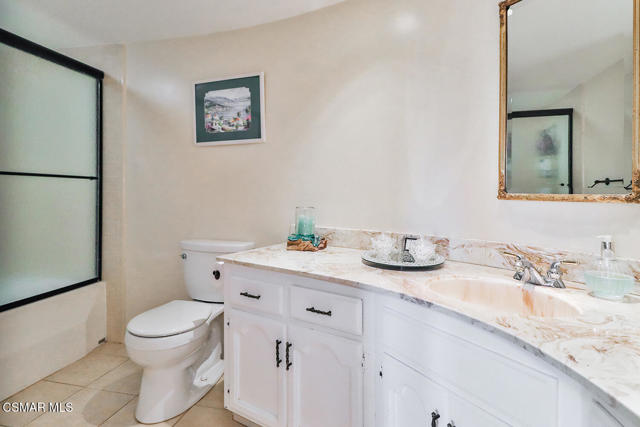 1822 Calle Borrego, Thousand Oaks CA: https://media.crmls.org/mediaz/d33cdf88-0e9b-4eea-8842-af043930920e.jpg