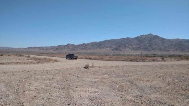 Details for 40 Domeno Road, Niland, CA 92257