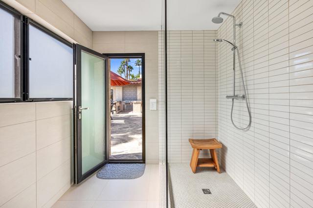 73717 Agave Lane, Palm Desert CA: https://media.crmls.org/mediaz/d33d7615-1f2d-404e-8c5e-3f60442972b0.jpg
