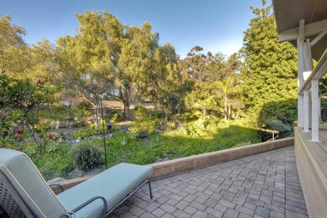 5188 Don Rodolfo Drive, Carlsbad CA: https://media.crmls.org/mediaz/d33df60c-7b69-4c59-bc44-cfaf1834efd5.jpg