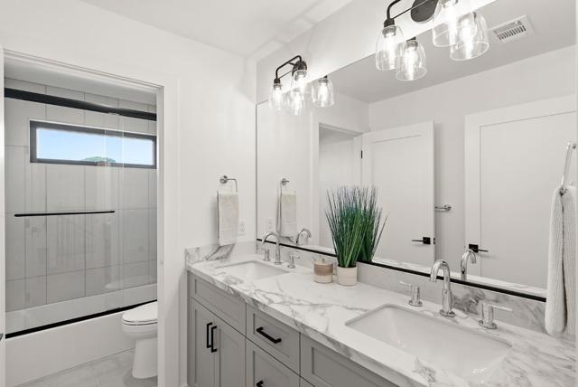 310 W 39th Avenue, San Mateo CA: https://media.crmls.org/mediaz/d33e431f-3b12-421a-ae5b-eace2ed61641.jpg