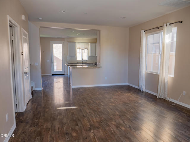 Detail Gallery Image 13 of 37 For 520 Nile River Dr, Oxnard,  CA 93036 - 4 Beds | 3 Baths