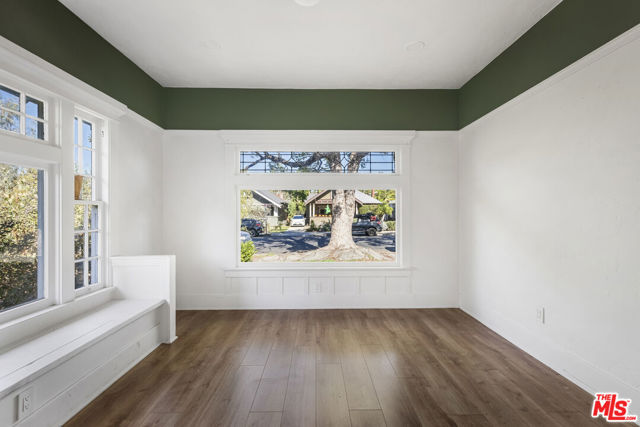 2074 W 29th Street, Los Angeles CA: https://media.crmls.org/mediaz/d33e9102-3e8b-4d05-9b13-189b650a1731.jpg