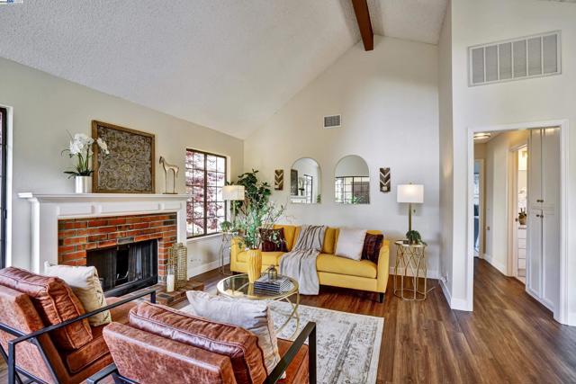2513 Galleon Place, San Leandro CA: https://media.crmls.org/mediaz/d340cdc9-7c5e-4b6c-b451-b1fe525cb249.jpg