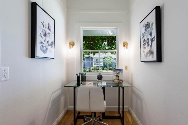 448 Felton Drive, Menlo Park CA: https://media.crmls.org/mediaz/d341a188-f18b-44aa-8e90-03d975b26b69.jpg