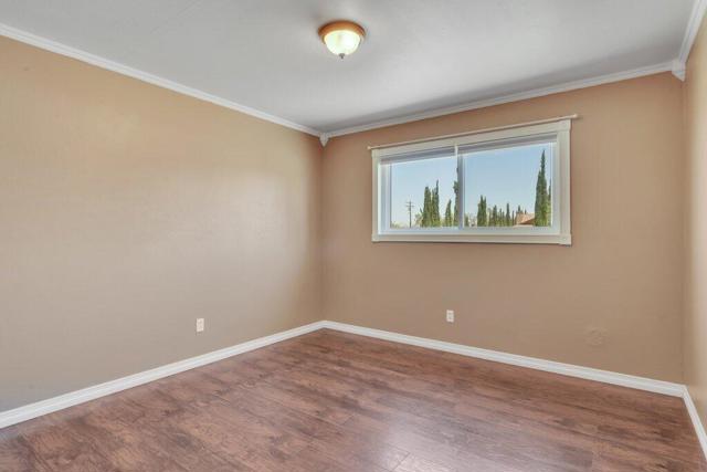 7592 Hanford Avenue, Yucca Valley CA: https://media.crmls.org/mediaz/d3434b6c-1cf1-4615-b929-c443ceff0934.jpg