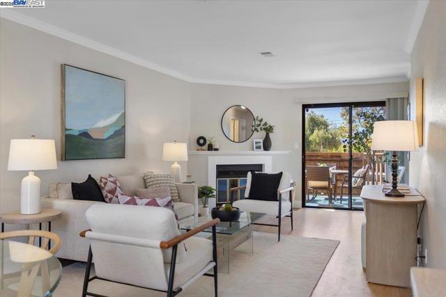 43163 Grimmer Ter, Fremont CA: https://media.crmls.org/mediaz/d343d44c-5eed-47d5-9e99-1290ed280411.jpg