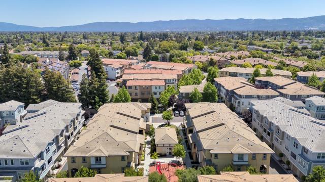 129 Ivory Palm Terrace, Sunnyvale CA: https://media.crmls.org/mediaz/d3458e45-7573-48e9-b9fa-e7e589113ed3.jpg