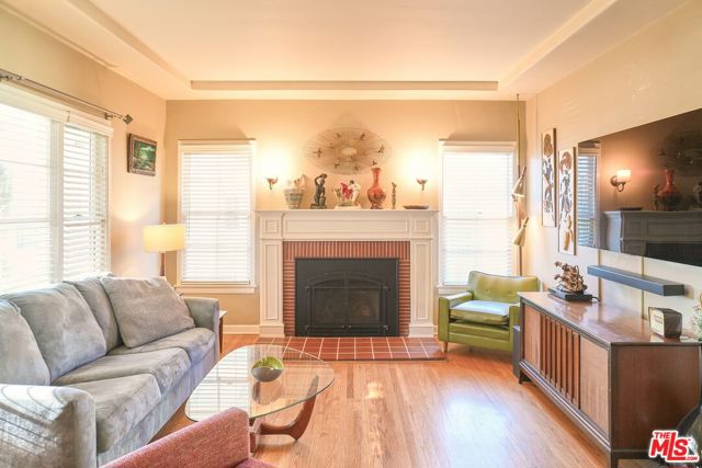 1211 Norton Avenue photo 5