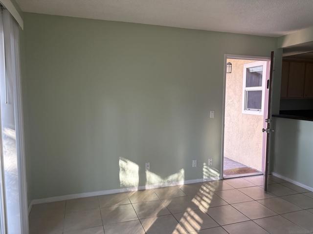 5962 Rancho Mission RD, San Diego CA: https://media.crmls.org/mediaz/d34652fa-0cb2-45fa-8566-01cf99cf31b3.jpg