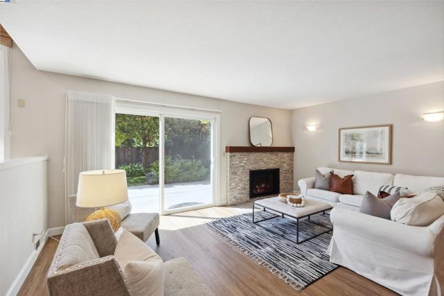 2632 Campeche Ct, San Ramon CA: https://media.crmls.org/mediaz/d346d08b-680d-4853-8e8d-3d20c1ee18a9.jpg