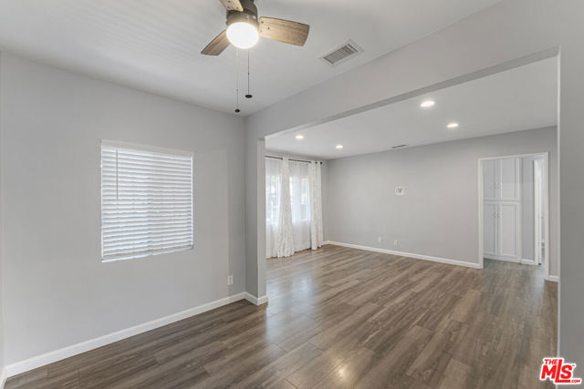 8056 Wakefield Avenue, Panorama City CA: https://media.crmls.org/mediaz/d3472c73-05d7-425b-a9aa-41b42ad4c57d.jpg