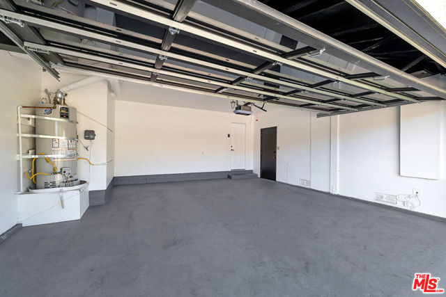 32305 Blue Rock, Westlake Village CA: https://media.crmls.org/mediaz/d34733c2-3305-40a9-95df-1021d0ff942f.jpg