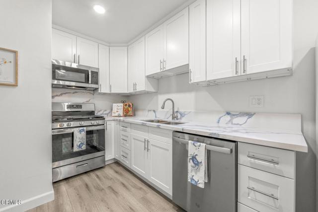 138 S Bryn Mawr Street, Ventura CA: https://media.crmls.org/mediaz/d347c4c1-3d34-431b-8b03-ef512dc4b3cf.jpg
