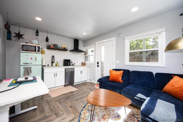 Image 28 of 55 For 5011 Mountain View Dr