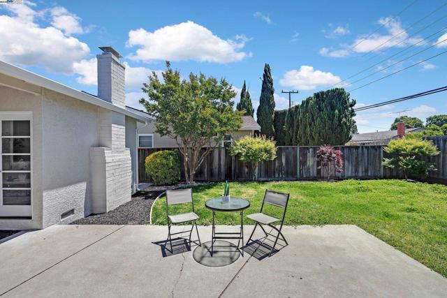 4227 Becerra Dr, Fremont CA: https://media.crmls.org/mediaz/d3483c89-baf5-4f7a-9241-f7e3f6df2750.jpg
