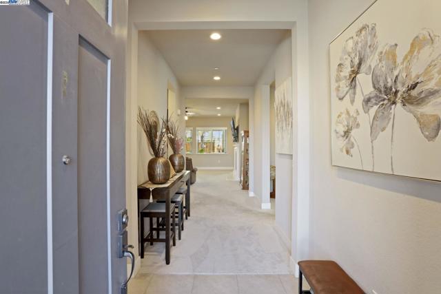 2595 Garden Farms Ave, Lathrop CA: https://media.crmls.org/mediaz/d348ae61-560c-48f8-8f07-7c941f72d1e5.jpg