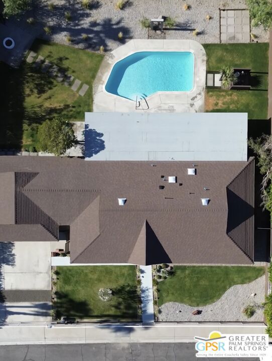 372 E Molino Road, Palm Springs CA: https://media.crmls.org/mediaz/d34a1a0b-ac90-48e7-956b-4221bc816908.jpg