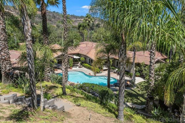 4716 S Mission Rd, Fallbrook CA: https://media.crmls.org/mediaz/d34a2b63-20a2-48c3-8401-2c48f18b47ac.jpg