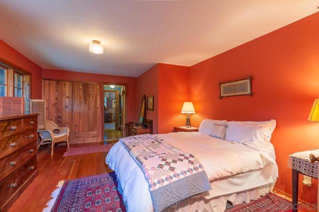 4597 Luneta Drive, Julian CA: https://media.crmls.org/mediaz/d34a6884-2170-4a2d-bd33-3d4dc337561a.jpg