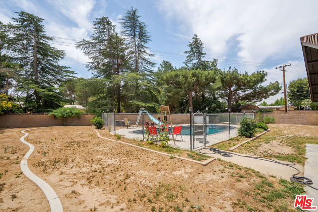 43818 Halcom Avenue, Lancaster CA: https://media.crmls.org/mediaz/d34a7e53-7066-42ae-83bd-9aaa93a4c1a4.jpg