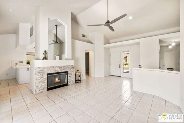 41387 Princeville Lane, Palm Desert CA: https://media.crmls.org/mediaz/d34a8061-f9a3-4731-a68e-5ecc927acbad.jpg