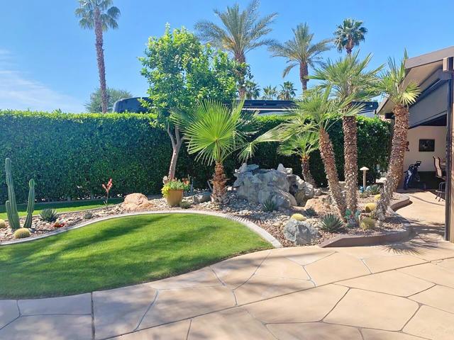 80394 Avenue 48, Indio CA: https://media.crmls.org/mediaz/d34a8722-bd99-4b6d-852e-f467b63600a0.jpg