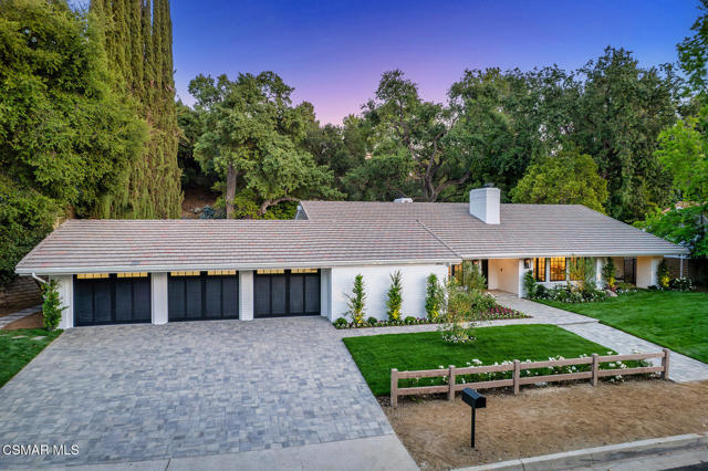 31652 Blue Meadow Lane, Westlake Village CA: https://media.crmls.org/mediaz/d34ae757-c3ac-46f4-a626-a4982b2c220f.jpg
