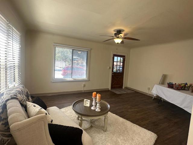 0 Ellis St, King City CA: https://media.crmls.org/mediaz/d34af98d-e525-4644-915b-30501df163fe.jpg