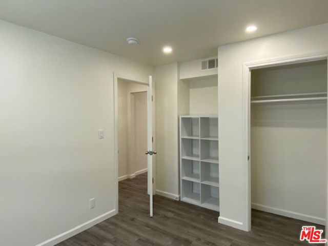 4832 Rosewood Avenue, Los Angeles CA: https://media.crmls.org/mediaz/d34c1a22-93ca-4175-b526-2adf52106d06.jpg