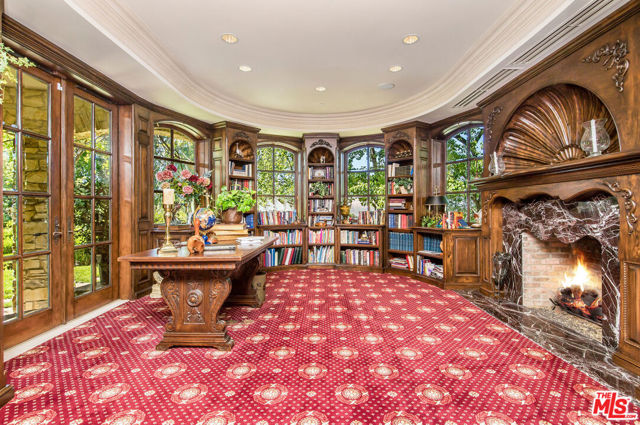 25010 Thousand Peaks Road, Calabasas CA: https://media.crmls.org/mediaz/d34cbce1-710c-4a6a-9c43-b93347324727.jpg