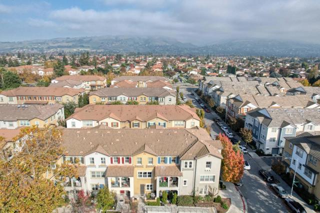 590 Cedarville Lane, San Jose CA: https://media.crmls.org/mediaz/d34e17ee-7c40-4743-b18d-6ac575c7ff79.jpg