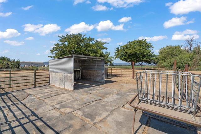 2675 Pacheco Pass Highway, Gilroy CA: https://media.crmls.org/mediaz/d34ed231-96eb-4a39-9009-7de85b07371e.jpg