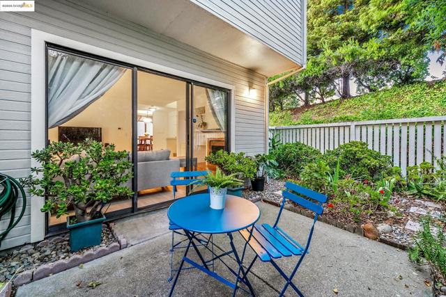3422 Sunleaf Way, Richmond CA: https://media.crmls.org/mediaz/d34f4c36-78e9-46b2-ac78-b83bf0321f8e.jpg