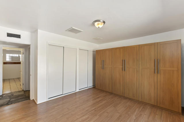 3933 E Calle San Antonio, Palm Springs CA: https://media.crmls.org/mediaz/d34f509e-3ec0-4db5-abe5-6600477a2b70.jpg
