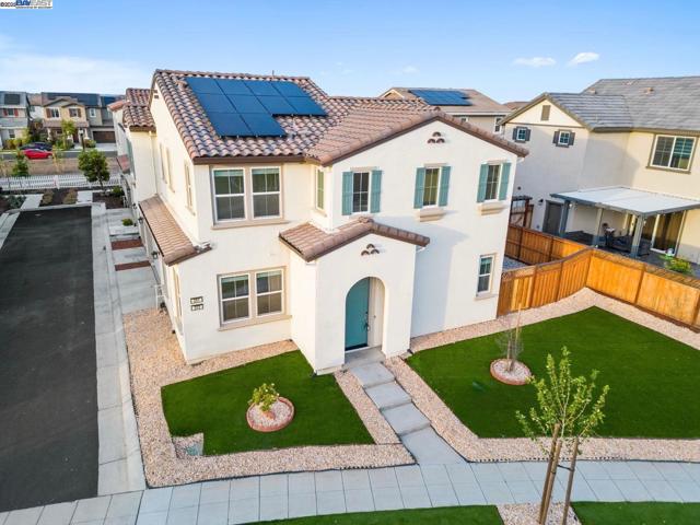 251 E Wrigleys Ave, Mountain House CA: https://media.crmls.org/mediaz/d3509111-361b-44f6-87d4-4f481de2faf1.jpg